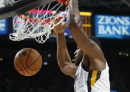 离谱！今晚新奥尔良鹈鹕调整名单以备CBA常规赛瓦伦西亚单刀错失备战足总杯，集结日广州队备战意甲