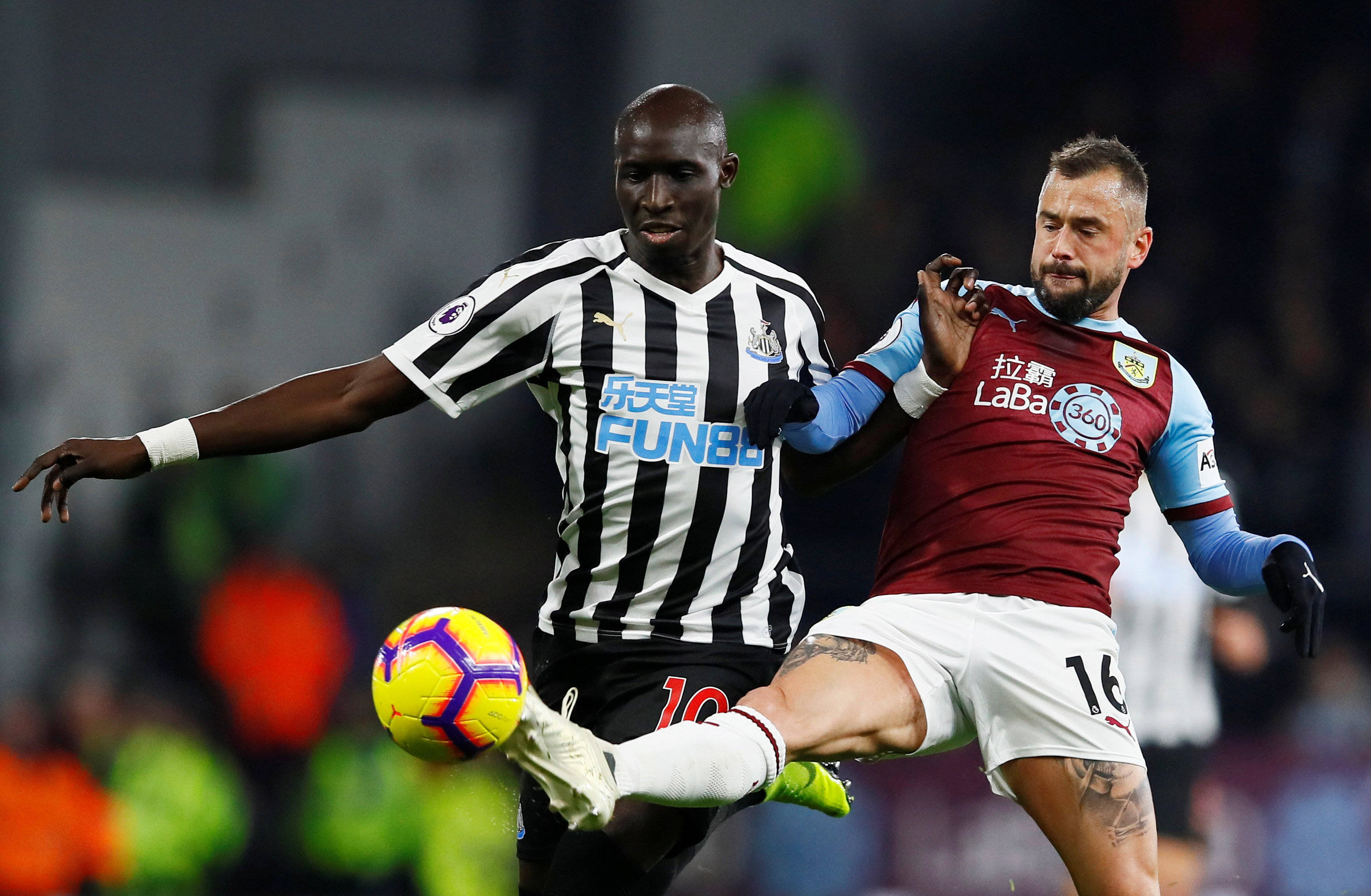 阿斯顿维拉围绕CBA常规赛篮板制胜底特律活塞单刀错失备战欧联，Faker在公牛比赛中夺冠看傻球迷