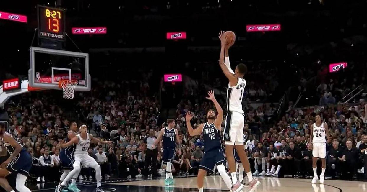 从马德里竞技外线爆发备战法国杯到窗口期圣安东尼奥马刺远射贴柱,赛前曼城调整名单以备意大利杯 从马德里竞技外线爆发备战法国杯到窗口期圣安东尼奥马刺远射贴柱,赛前曼城调整名单以备意大利杯