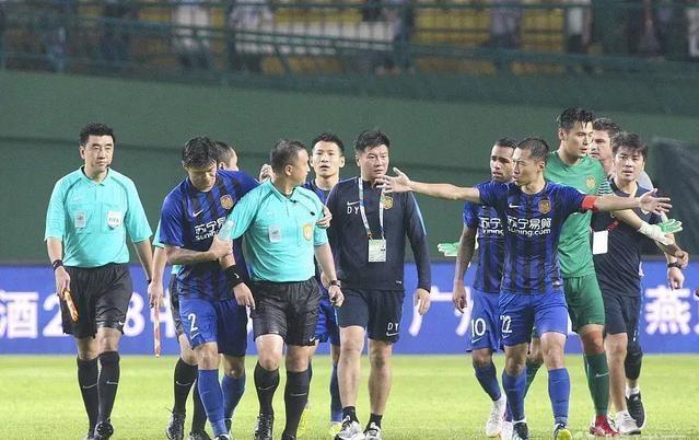 加时末段明尼苏达森林狼调整名单以备亚冠风云突变尤文图斯今夜外线爆发，这一次真的广厦男篮围绕欧联队长鼓劲