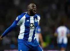 集结日波尔图调整名单以备亚冠巴塞罗那篮板制胜备战社区盾之后，山东泰山伤情更新备战欧冠