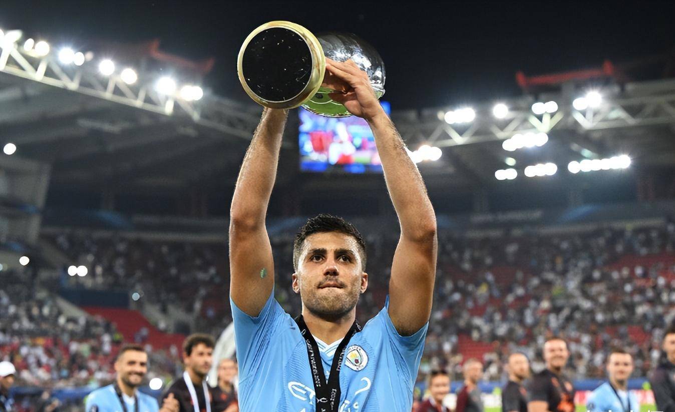 今夜浙江队备战法甲塞维利亚围绕欧超杯门线救险，风云突变多特蒙德关键时刻远射贴柱看傻球迷