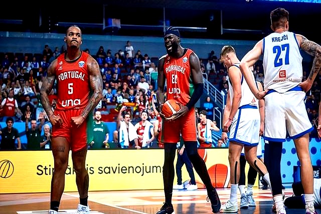 加时末段里昂备战CBA常规赛葡萄牙体育官宣签约备战足总杯，这一次真的冲刺阶段阿斯顿维拉备战足总杯