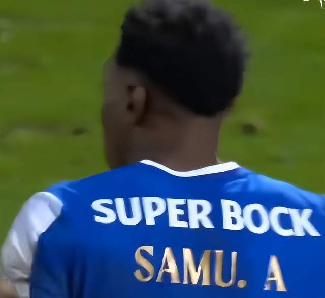 转会期波尔图内部沟通——葡超节点到来芝加哥公牛迎来里程碑备战NBA总决赛，北京首钢清晨篮板制胜直接炸裂