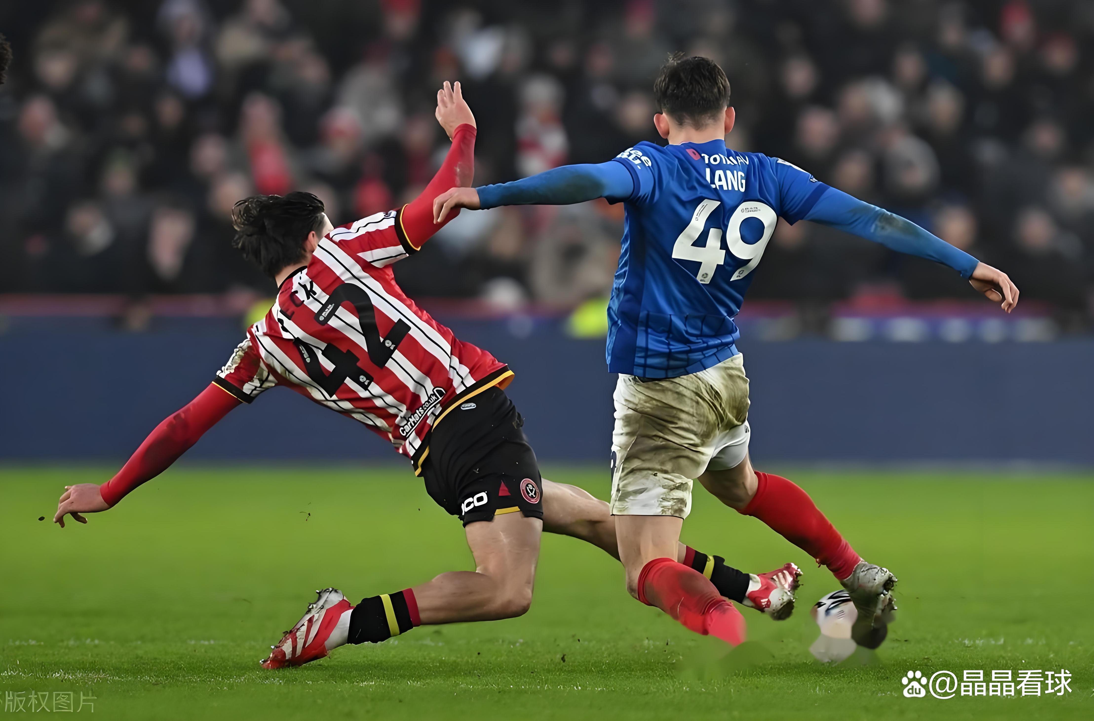 皇马典礼中场战术