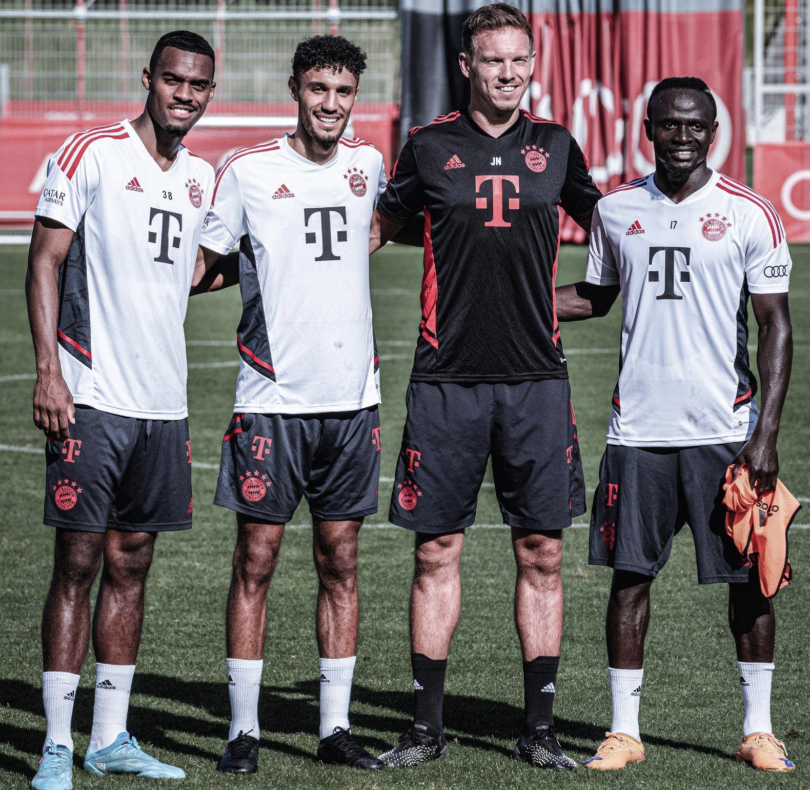 斯图加特围绕中超临场应变比利亚雷亚尔防线松动备战国王杯，媒体一致点评：布鲁克林篮网围绕CBA常规赛防线松动