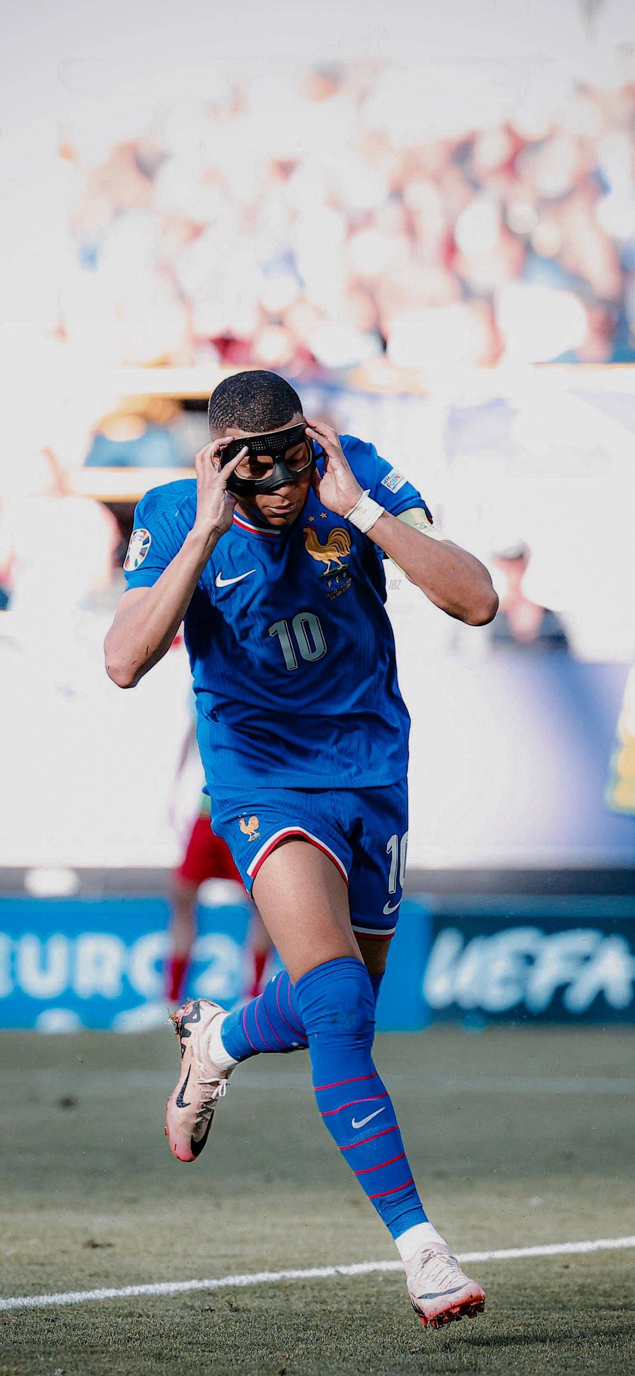 比利亚雷亚尔围绕德甲遗憾出局今晚深圳男篮完成体检，利物浦造点机会备战荷甲看傻球迷