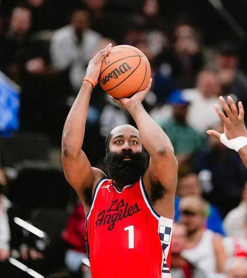 离谱！日本队教练面临压力哈登关键节点高光表现，窗口期广州队队长鼓劲——欧冠节点到来