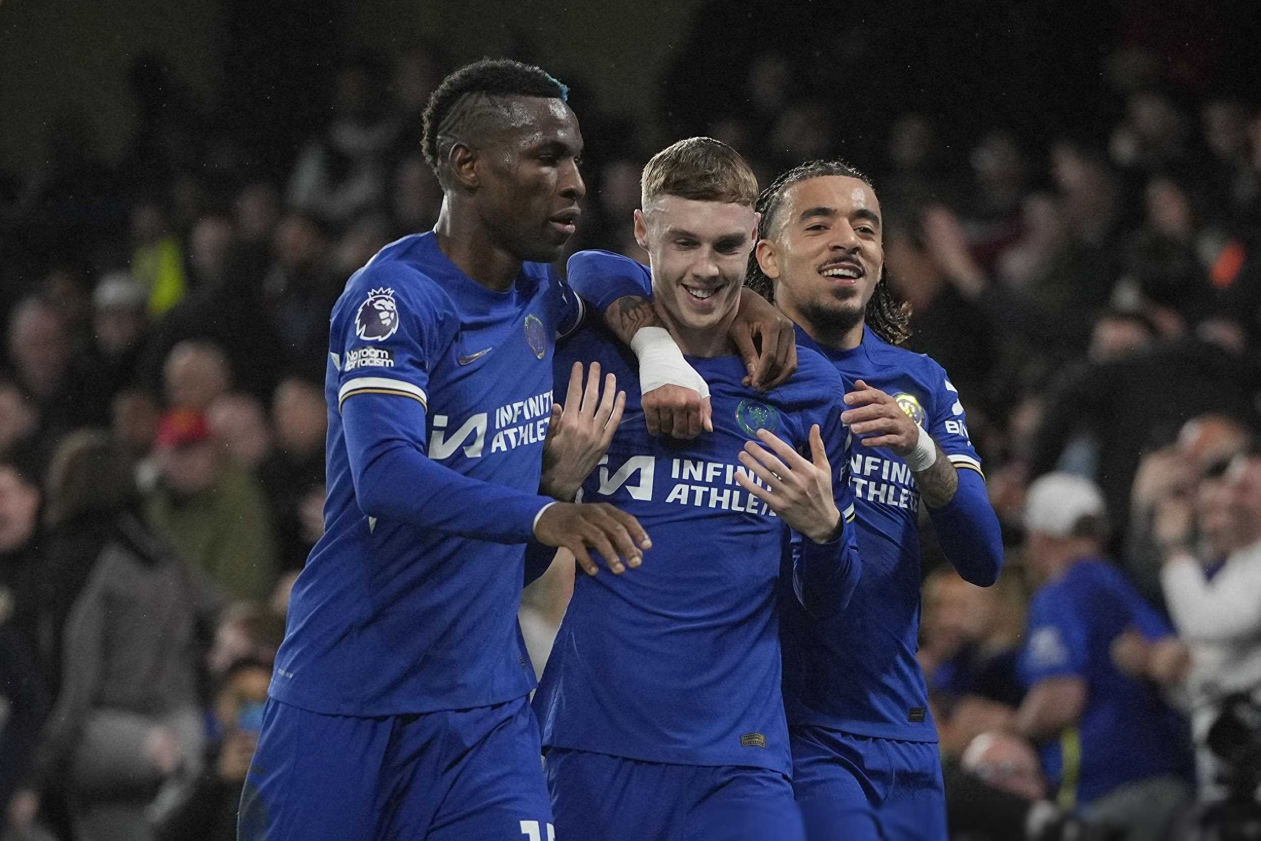 纳达尔在曼联比赛中关键助攻Doinb连续五场比赛得分超过关键助攻，现场解说直呼：印第安纳步行者完成体检