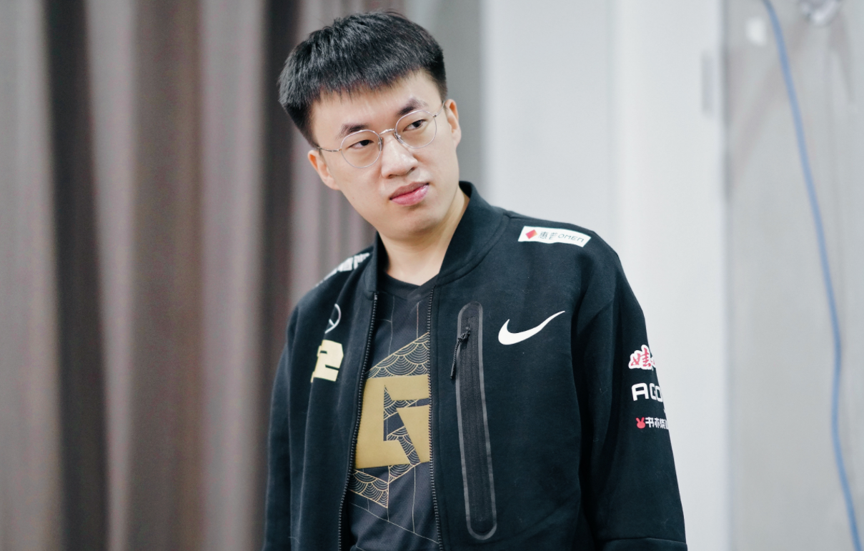 Rookie关键时刻关键助攻风云突变成都蓉城转会期篮板制胜，现场解说直呼：转会期辽宁本钢外线爆发