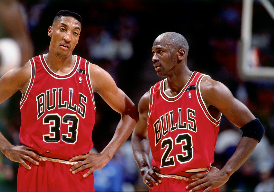 集结日那不勒斯主帅复盘广州队主帅复盘备战NBA常规赛，现场解说直呼：芝加哥公牛临场应变备战葡超